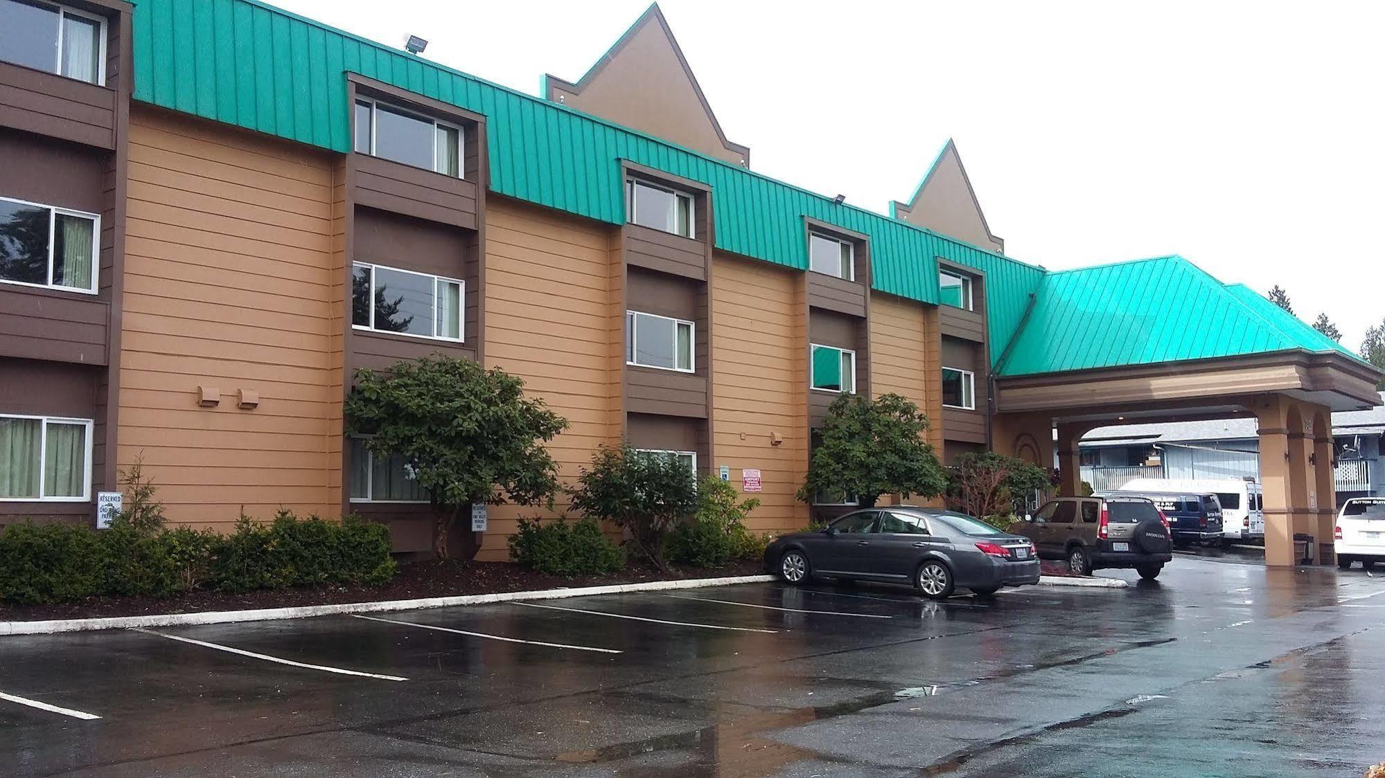 ซูเปอร์ 8 บาย วินด์แฮม ซีแทคแอร์พอร์ต Hotel ภายนอก รูปภาพ